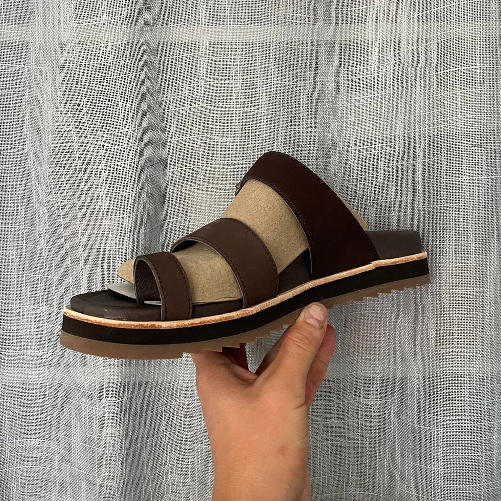 Brand New Merrell Women's Leather Buckle Slides